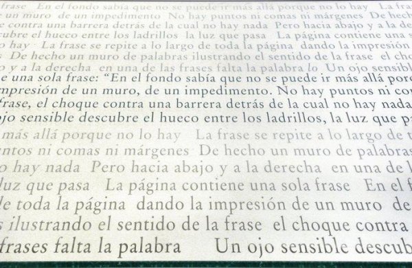 Una Sola Frase by Joseph Kosuth
