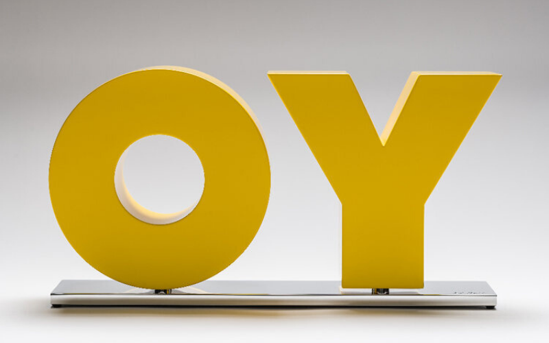 Oy / Yo by Deborah Kass
