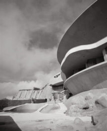 Lautner, Arango House by Julius Shulman at Taschen