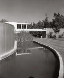 Neutra, Von Sternberg House by Julius Shulman at Taschen